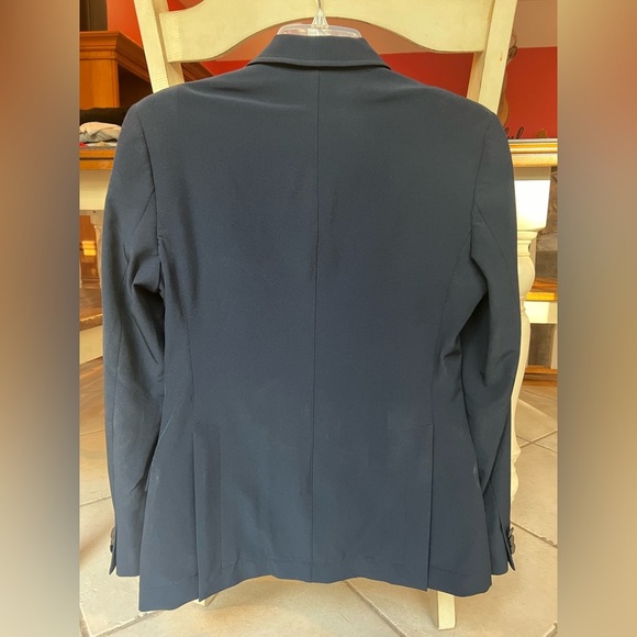 R.J. Classics Show Coat - Picture 2 of 8